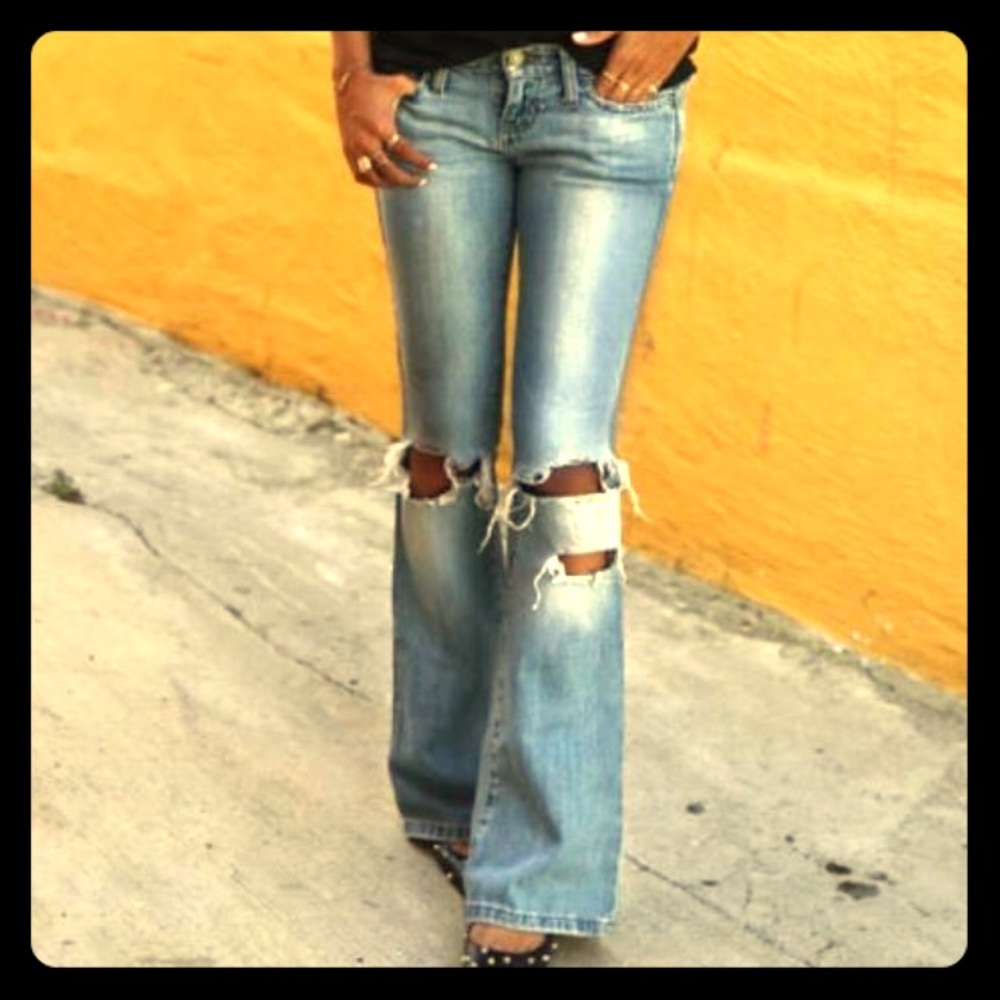 Viegal  mid-rise distressed jeans size Large